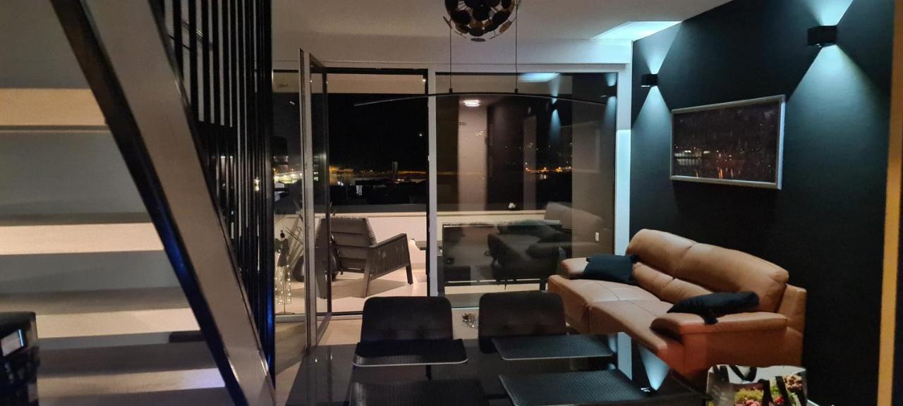 Penthouse Apartman Marcelina In Trogir Apartment Luaran gambar